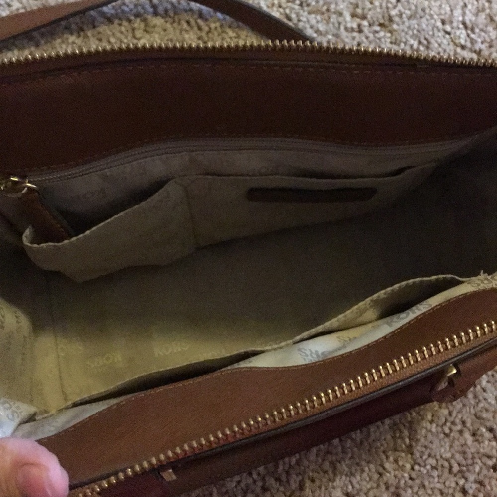 Handbag - Picture 4 of 5